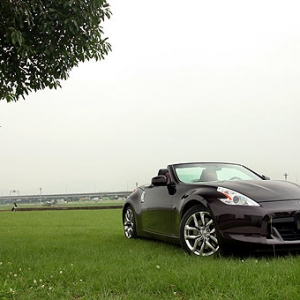 ԇ{ծa(chn)370Z Roadster