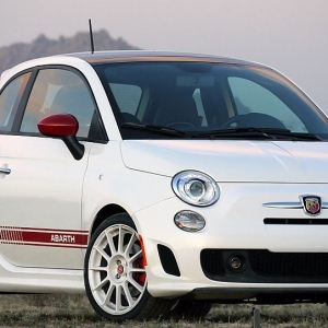 2012Ɓ500 Abarth